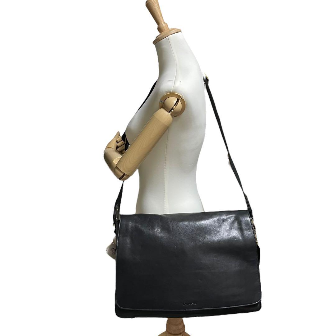 極美品 コーチ 大容量 メッセンジャーバッグ ブリーカー クーリエ レザー 黒