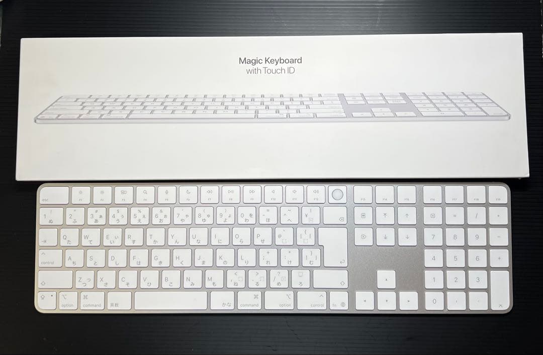 Apple  Magic Keyboard（2025年モデル・最新）
