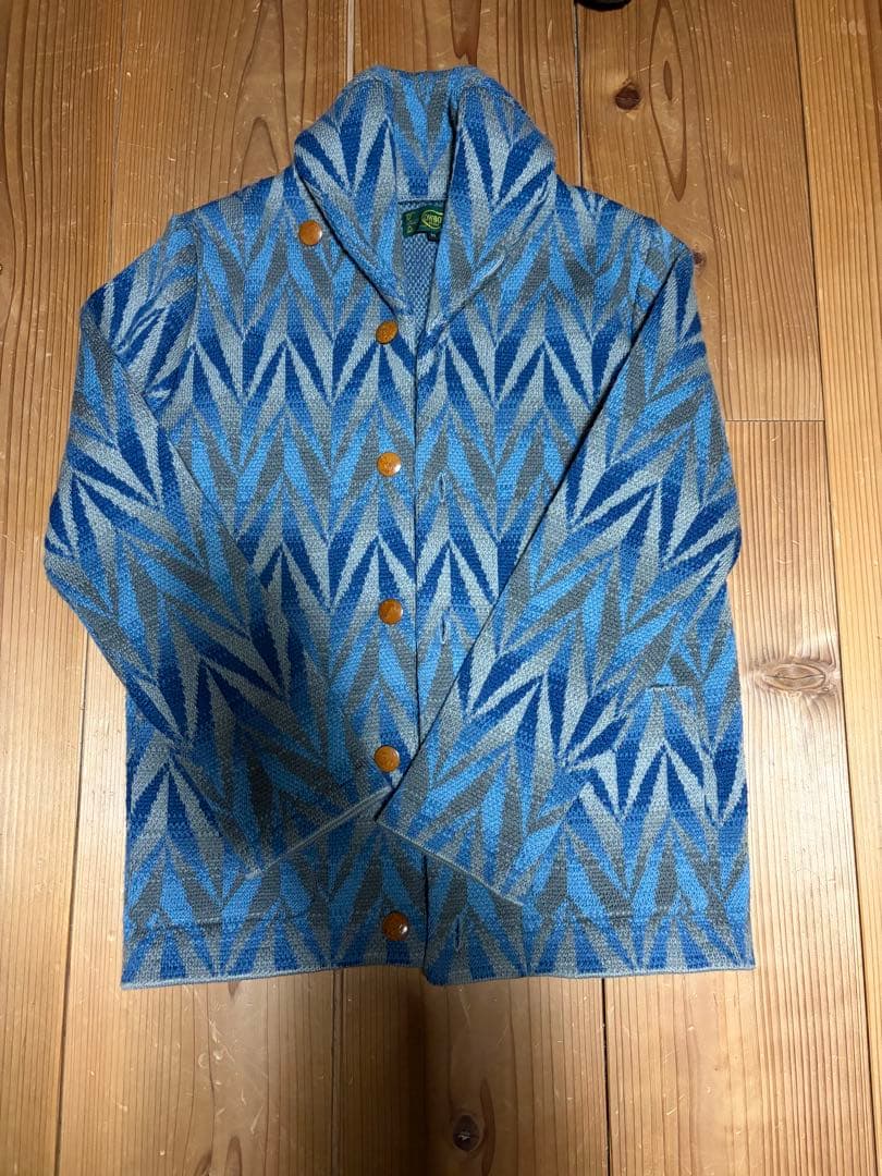 カウチンニット