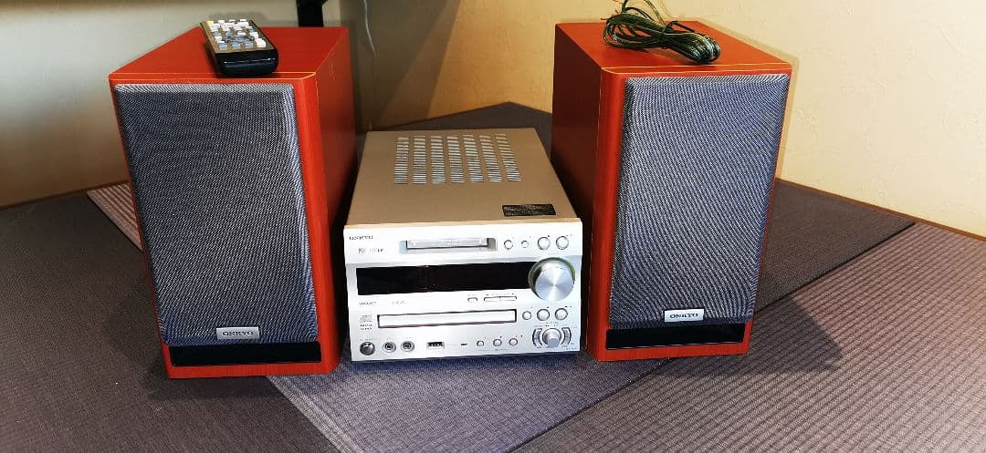 【むーちゃんさん専用】ONKYO ミニコンポ　FR-N7NX　MD付き