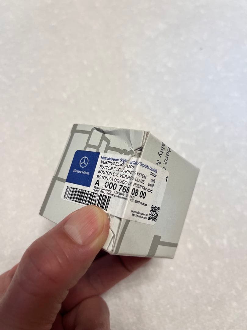 メルセデスベンツ 純正AMGドアロックピン