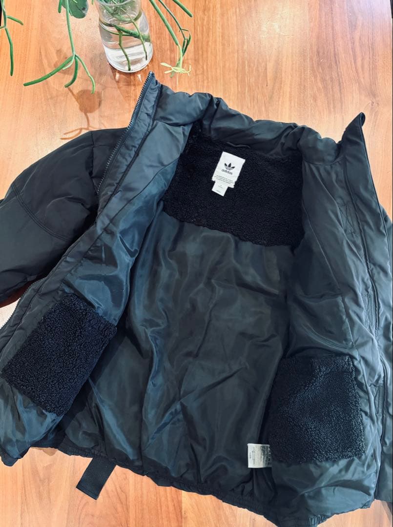 美品 adidas Originals ダウン 黒 ベルト付き　アディダス