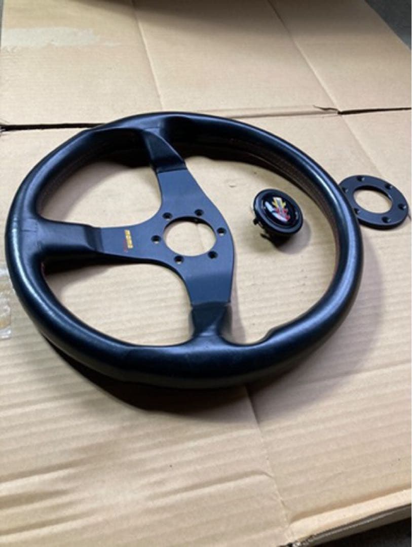 MOMO CORSE モモ コルセ