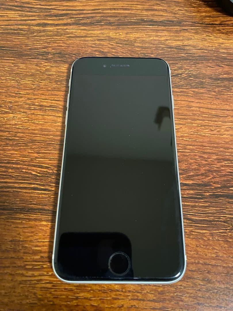 【格安美品】iPhone SE2 64GB simフリー本体