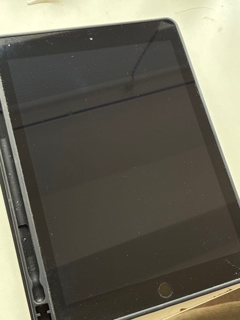 Apple iPad 第6世代（2018年モデル）128GB Wi-Fiモデル