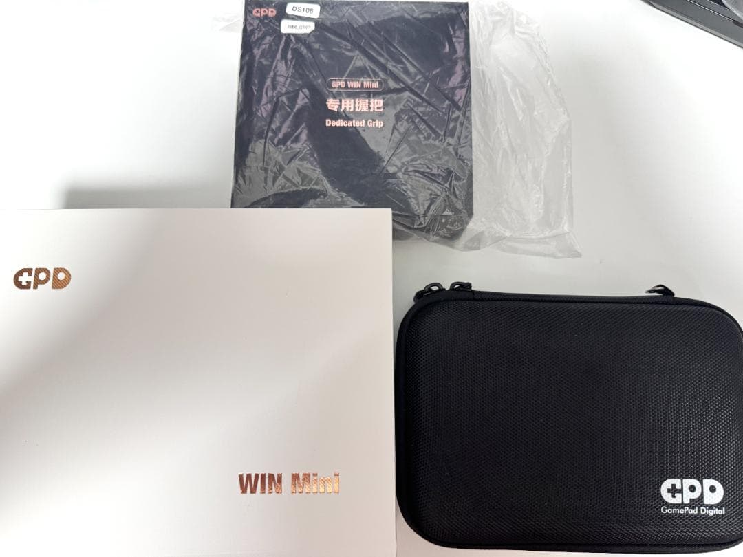 GPD WIN MINI 2024 Ryzen7/32GB/2TB おまけ付き