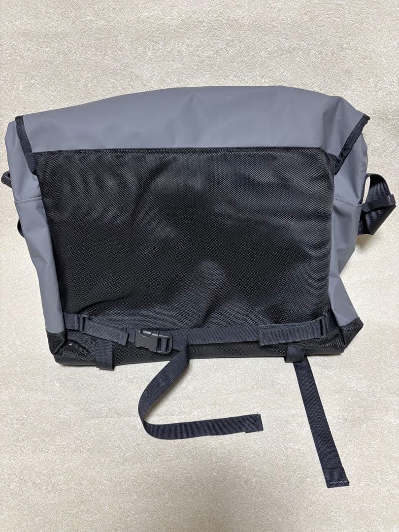 THE NORTH FACE メッセンジャーバッグ ジンクグレー　33L
