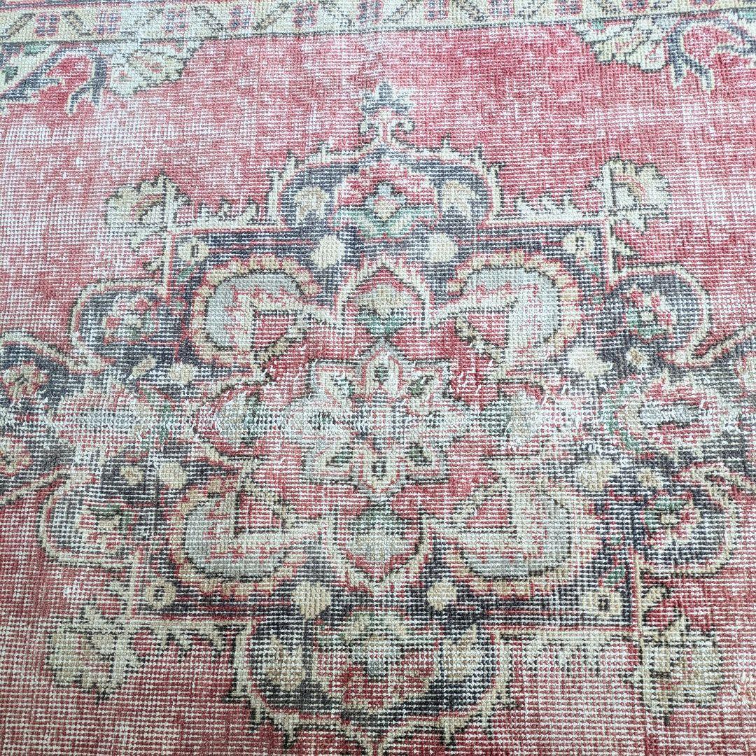 101×200 擦れた赤メダリオン　トルコヴィンテージラグ