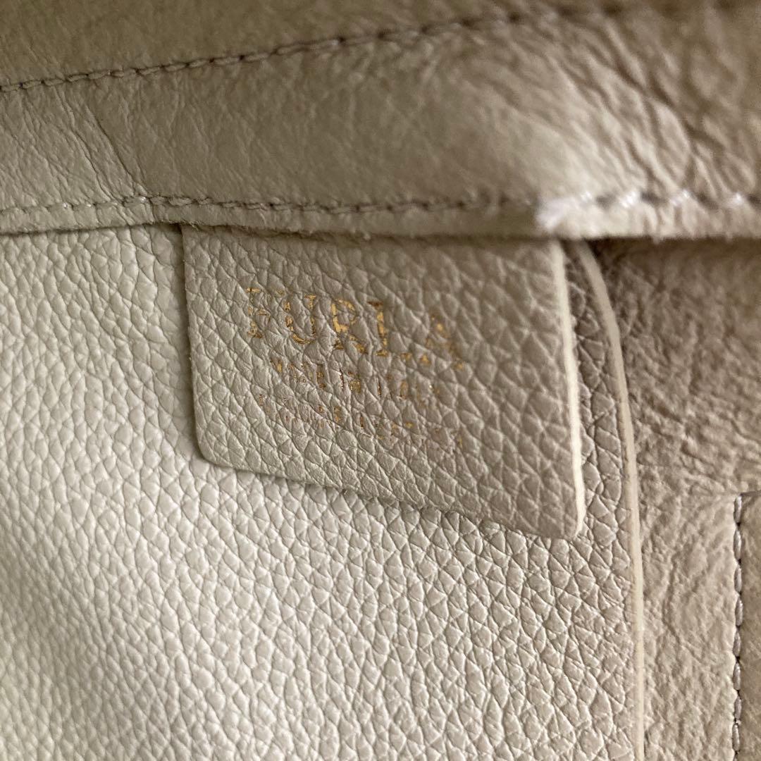 美品　フルラ　カプリッチョS 2wayバッグ　シボ革　グレージュ　イタリア製