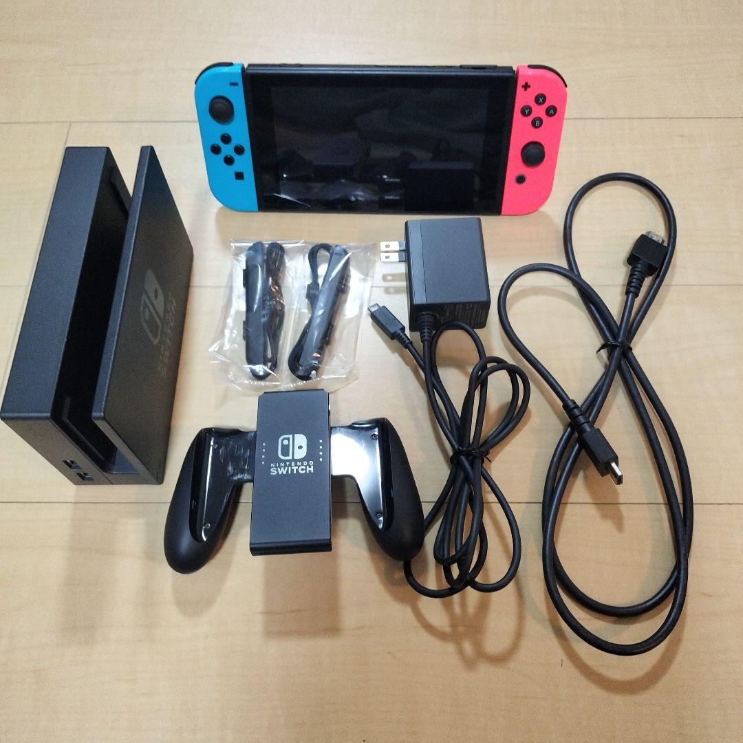 【美品】Nintendo Switch
