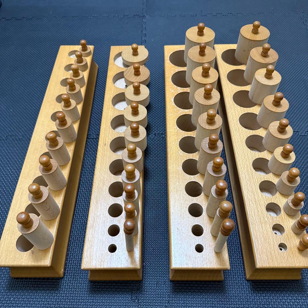 【良品】モンテッソーリ 円柱さし 木製教具｜知育玩具　集中力・手先の発達に