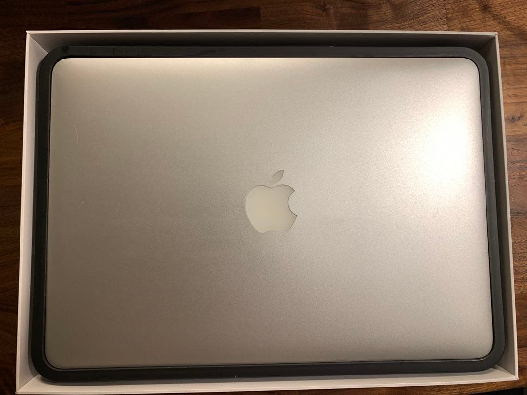 Apple MacBook Air 13インチ Mid 2012