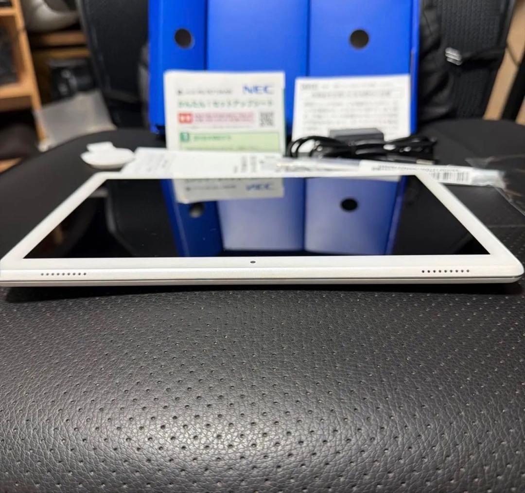 NEC LAVIE Tab E TE710/KAW 10.1 タブレット