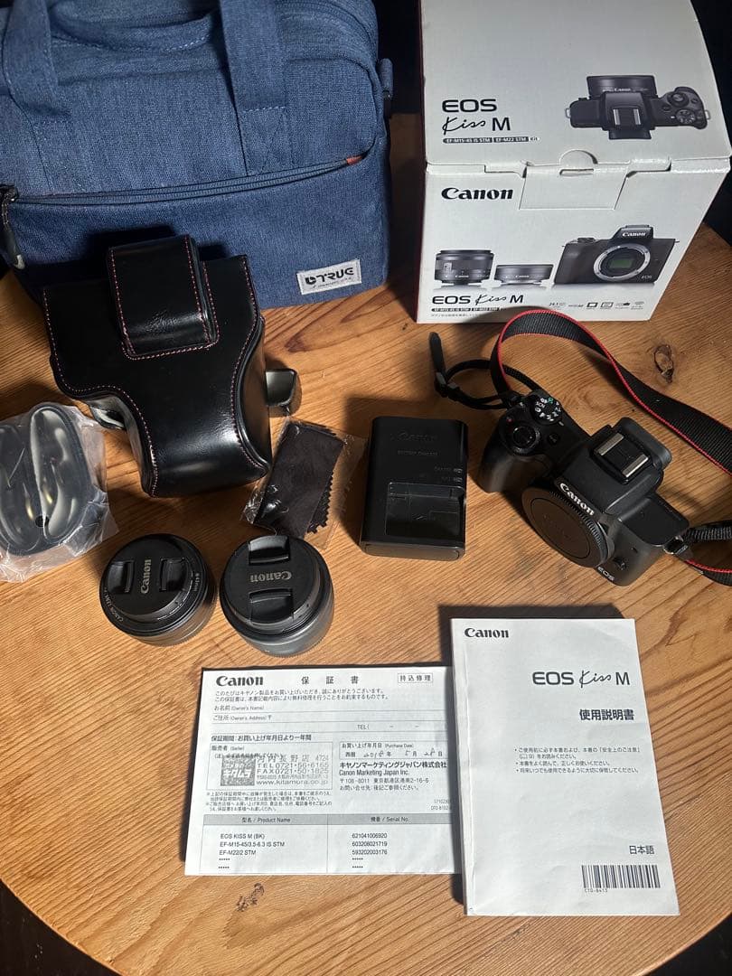 Canon EOS Kiss M ミラーレス一眼 本体 美品 レンズ２