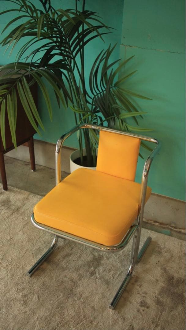 ミッドセンチュリー　チェア　イエロー