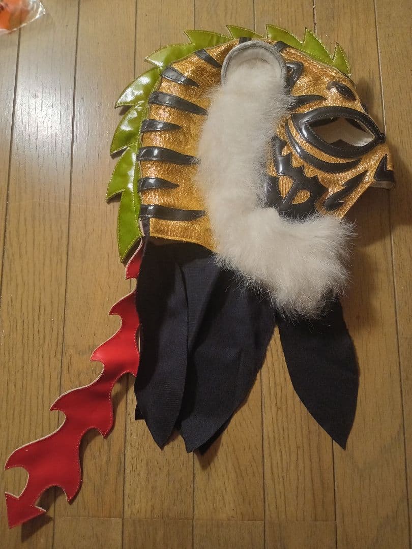 即決！ウルティモドラゴン&タイガーマスク ハーフ サイン入りプロレスマスク