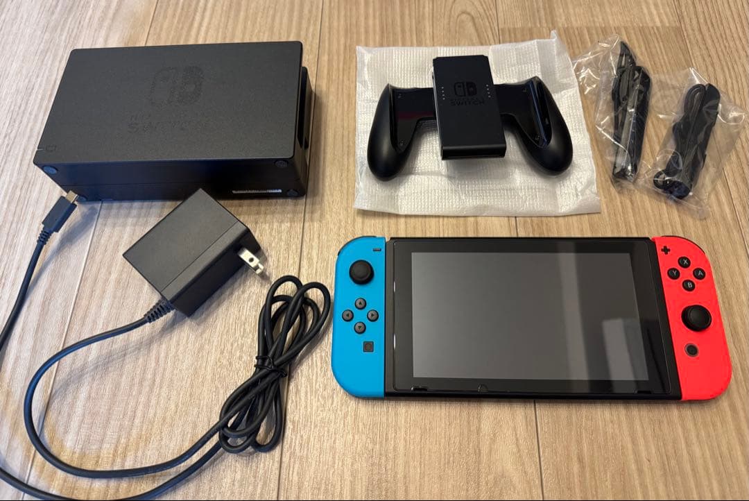 Nintendo Switch ネオンレッド/ブルー 本体 (付属品込み)