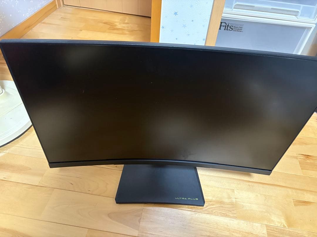 Princeton 湾曲モニター　144Hz