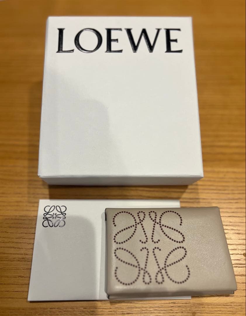 gmさま専用　 LOEWE ベージュ レザー 名刺入れ