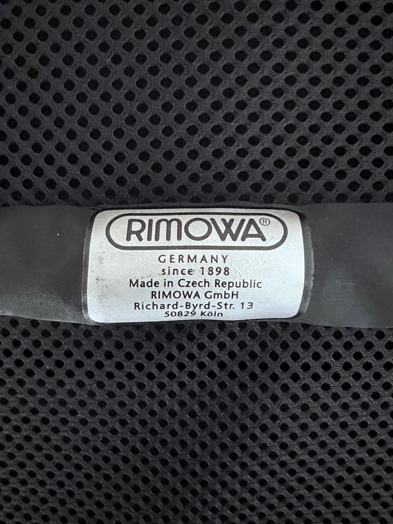 【入手苦難】リモワXポルシェ スーツケース 911トランクにピッタリLサイズ