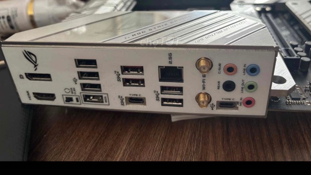 ROG STRIX Z590-A GAMING WIFI マザーボード