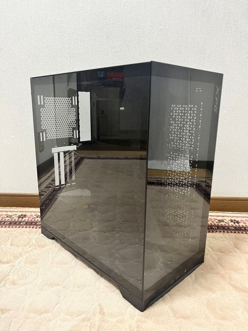【美品】XPG Invader X 自作PCケース ピラーレス強化ガラス