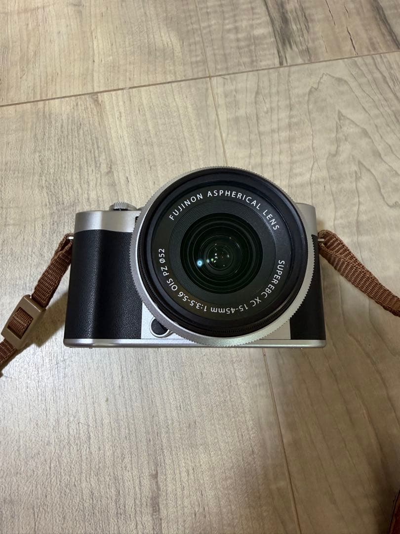 富士フイルム X-A5 ミラーレスカメラ シルバー