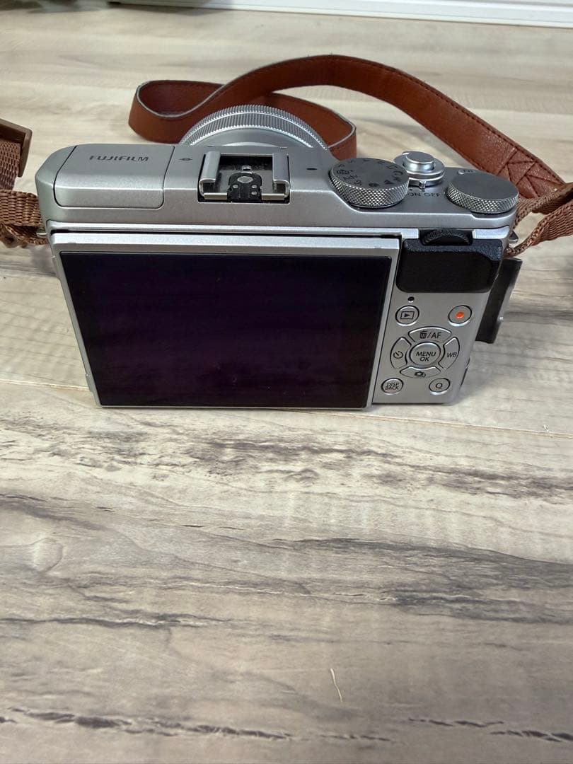 富士フイルム X-A5 ミラーレスカメラ シルバー