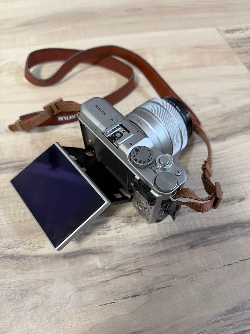 富士フイルム X-A5 ミラーレスカメラ シルバー