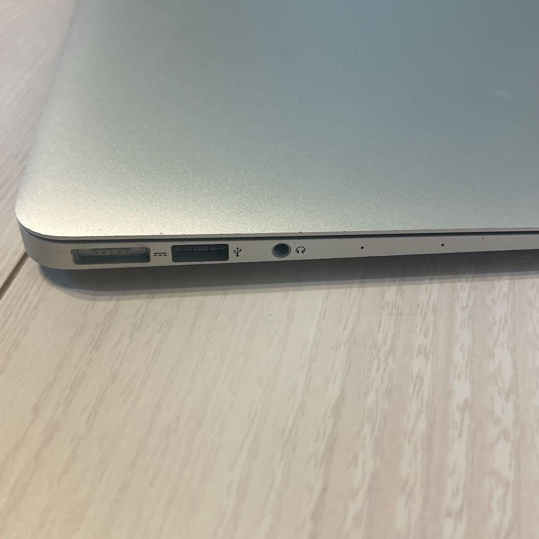 MacBook Air 13インチ 2017年　初期化済 中古品