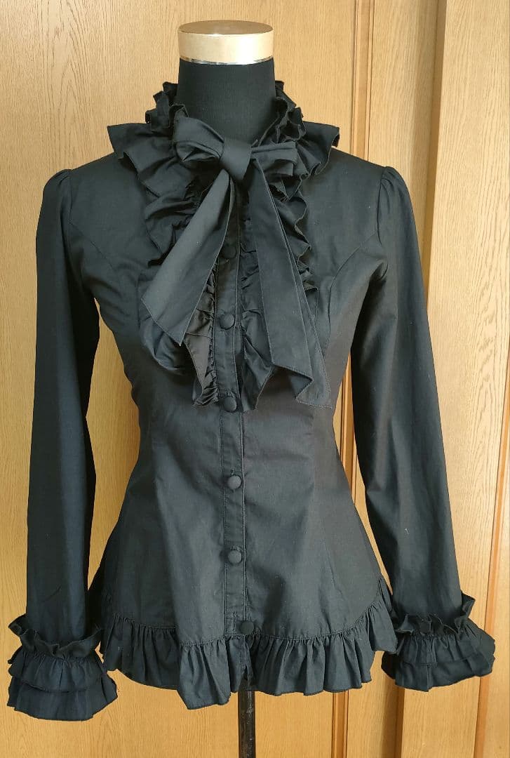 morphose フリル黒長袖ブラウス