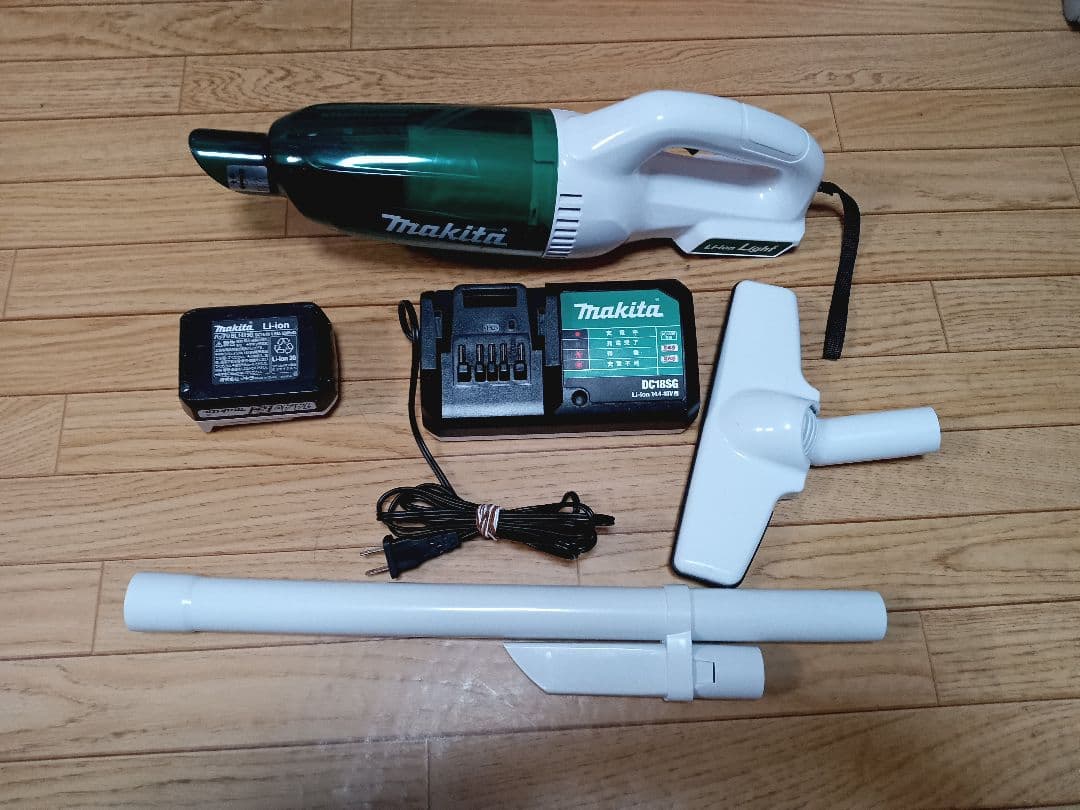 マキタ 充電式クリーナー MCL143D 14.4V　バッテリー、充電器付