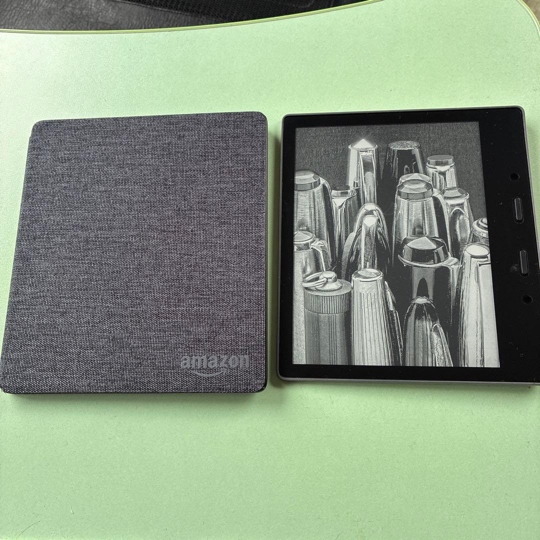 Amazon Kindle Oasis 本体とカバー