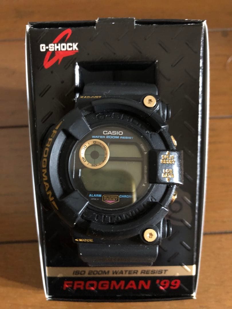 G-SHOCK FROGMAN '99 黒金蛙8200BU-9AT おまけ付き