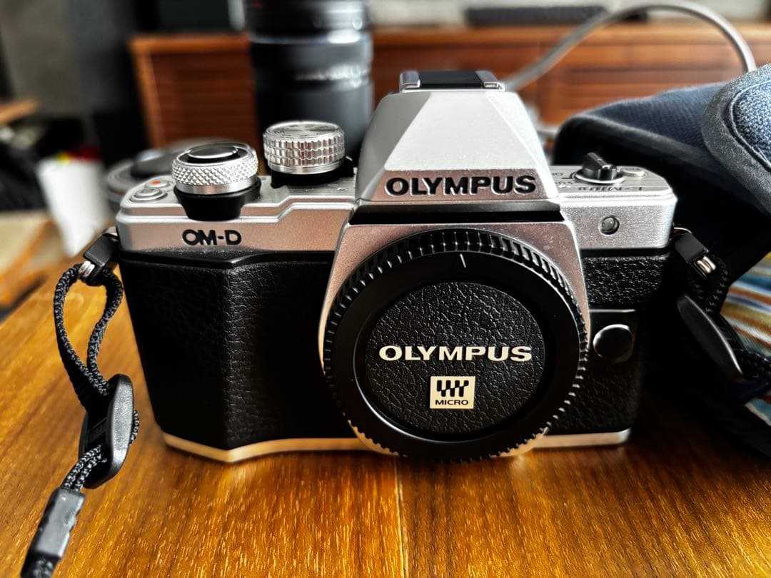 オリンパス OM-D E-M10 Mark Ⅱ ダブルズームレンズキット＋α