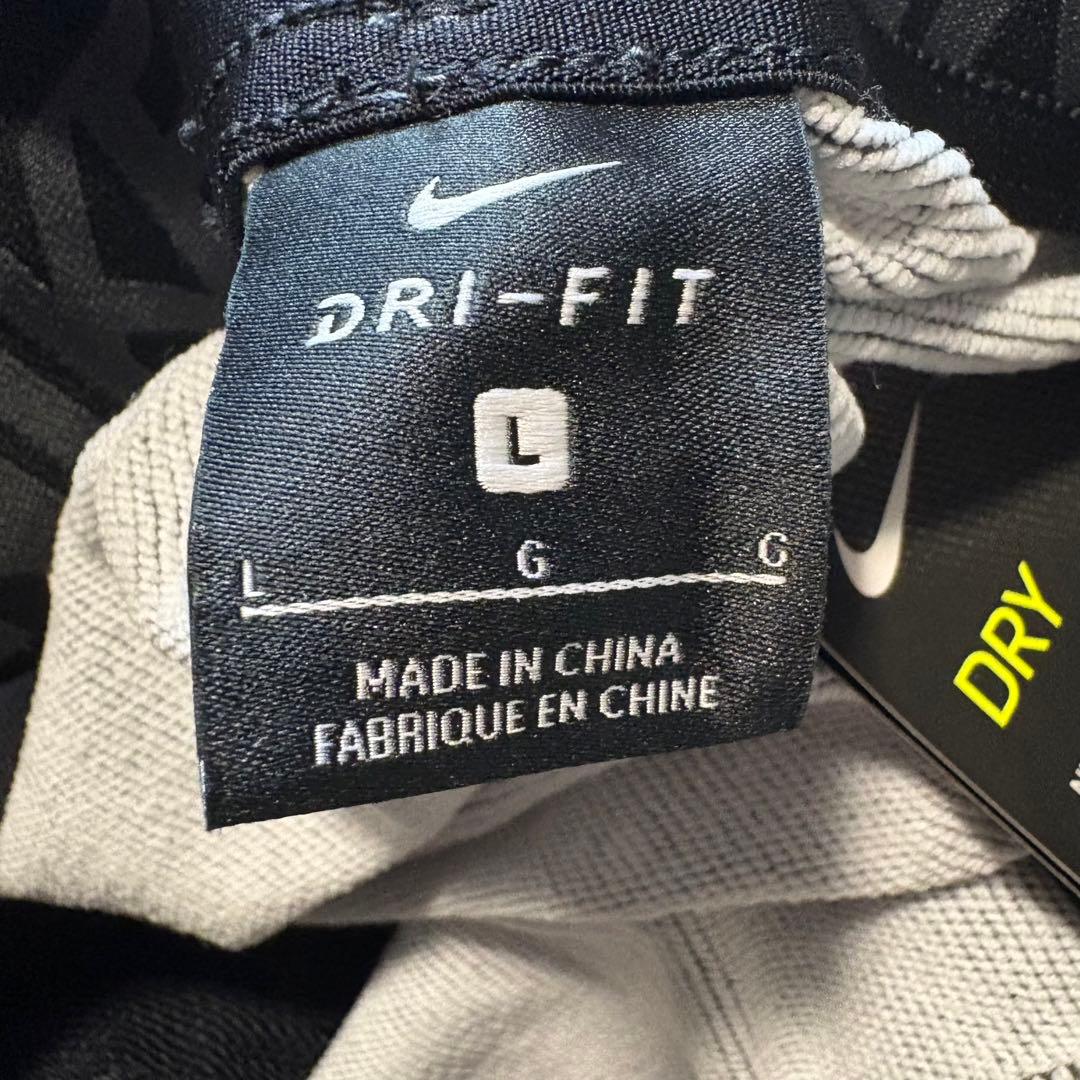 新品　NIKE ナイキ　ジャージ　セットアップ　ドライフィット　刺繍 上下