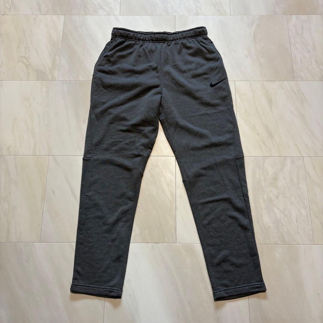 新品　NIKE ナイキ　ジャージ　セットアップ　ドライフィット　刺繍 上下