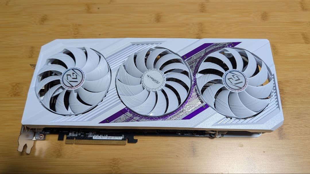 グラフィックボード・グラボ・ビデオカード Radeon RX 7900 XT Phantom Gaming WHITE