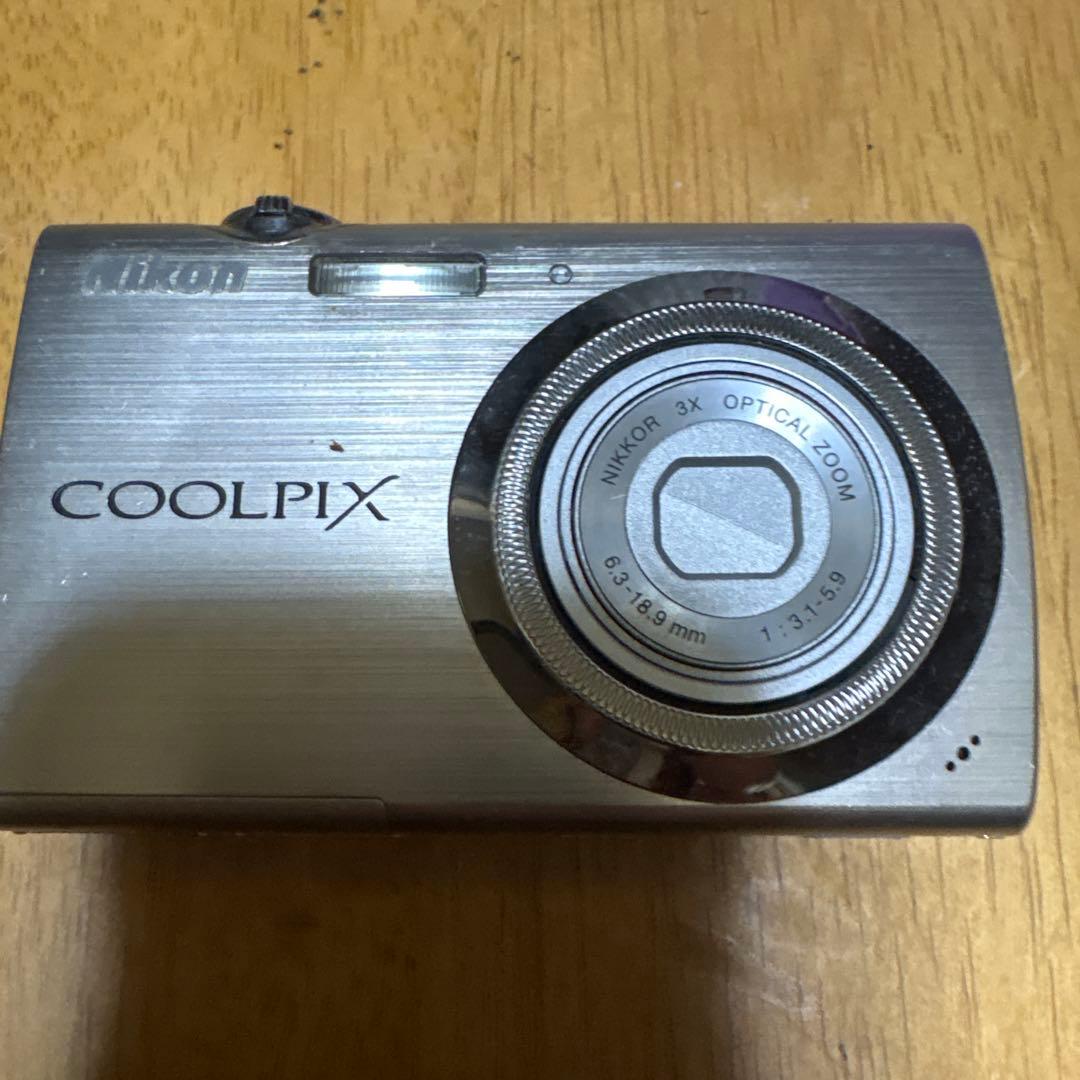 Nikon COOLPIX デジタルカメラ