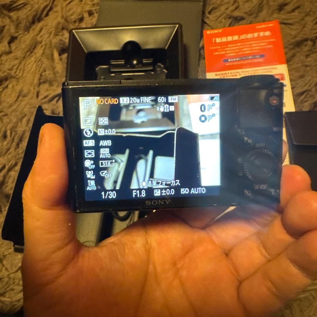 デジタルカメラ DSC-RX100