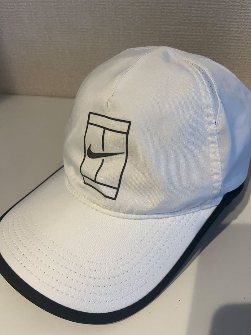 ナイキ　NIKE コート エアロビル フェザーライト キャップ　テニス