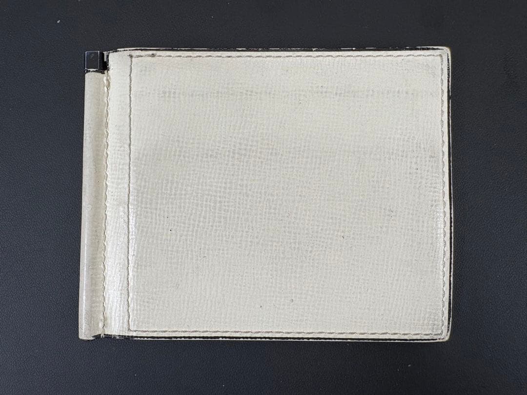 ヴァレクストラ　レザー　マネークリップ　白