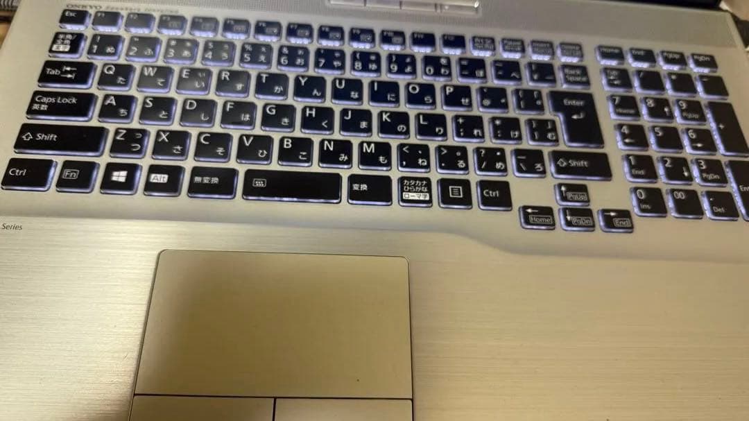 Q*n様 富士通 LIFEBOOK UH93/D2ノートPC