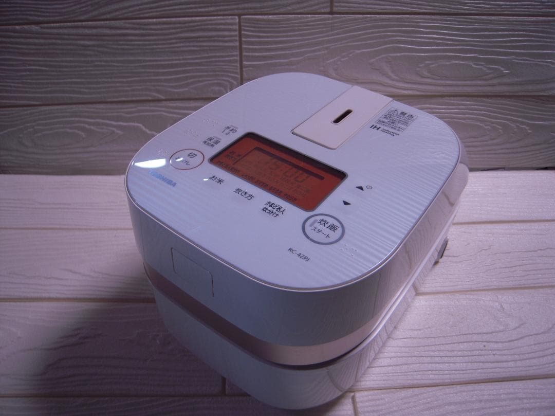 東芝　炊飯器　2021年製　RC-4ZPJ 本羽釜　2.5合炊き