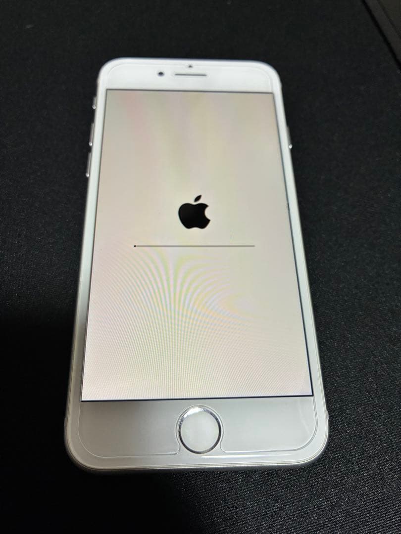 Apple iPhone 8 シルバー 本体　カメラだけ不具合有