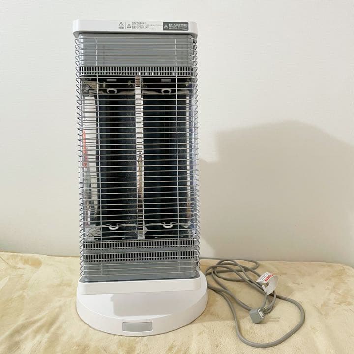 ダイキン セラムヒート ストーブ 白