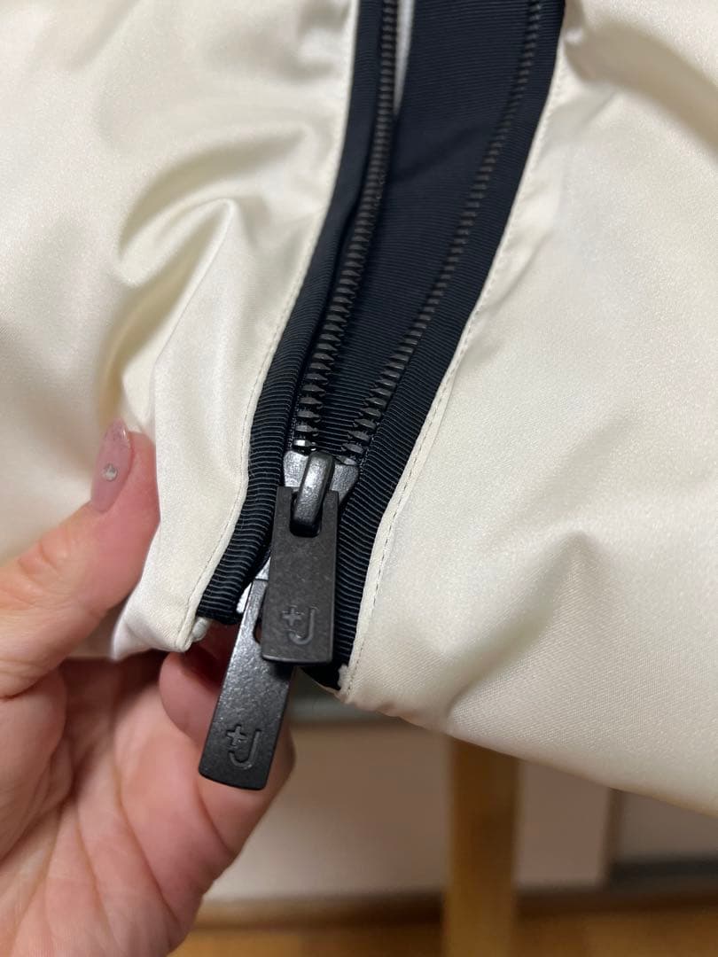 ダウンボリュームジャケット OFF WHITE UNIQLO➕J