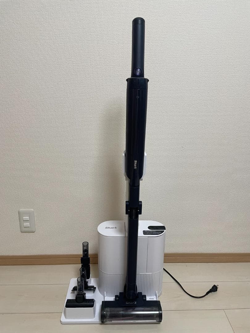 【中古品】　SharkECO POWER IQ　掃除機　LC551JBK