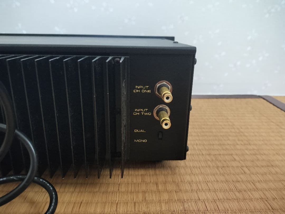 AB INTERNATIONAL パワーアンプ