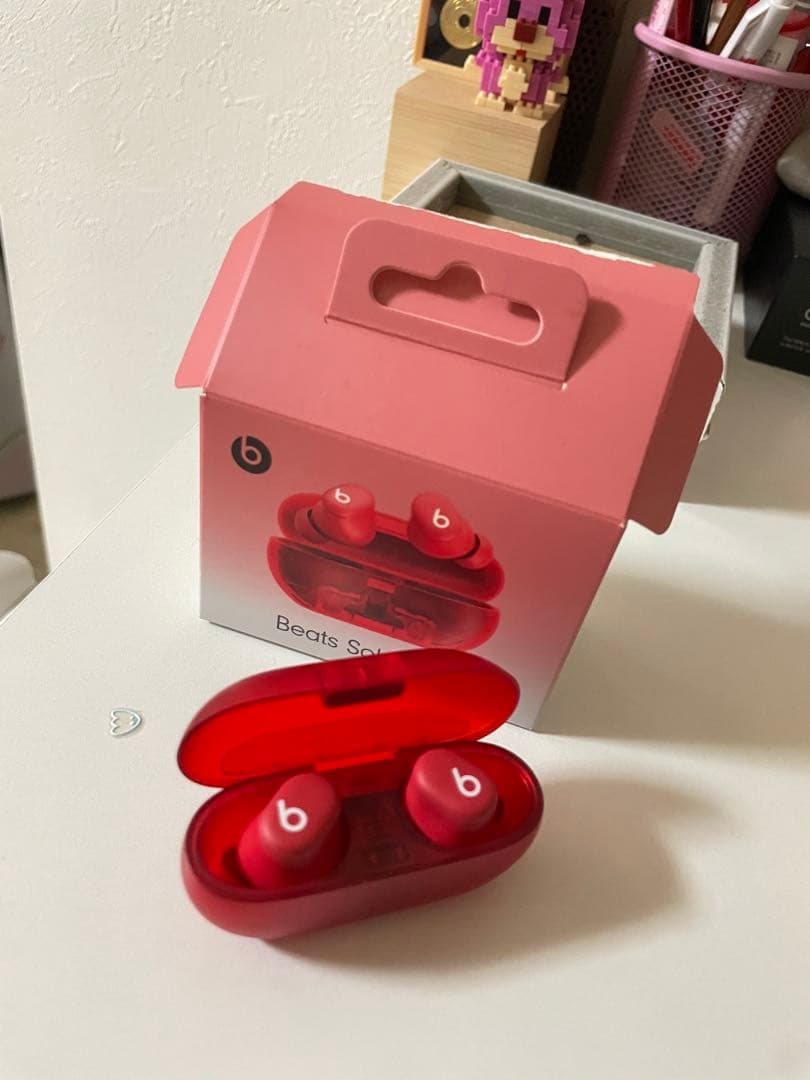 Beats Studio Buds レッド